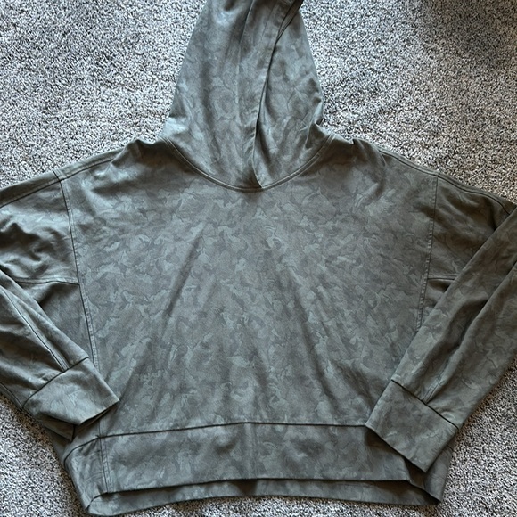 Athleta Farallon Printed Sweatshirt - Picture 4 of 6